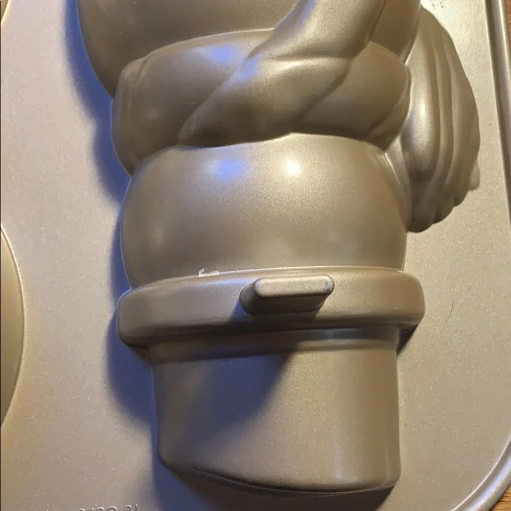 Nordic Ware Snowman Cake Pan EUC Merry Christmas! Happy Holiday!